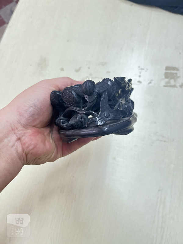 红木透雕莲蓬纹随形器座 - 图6